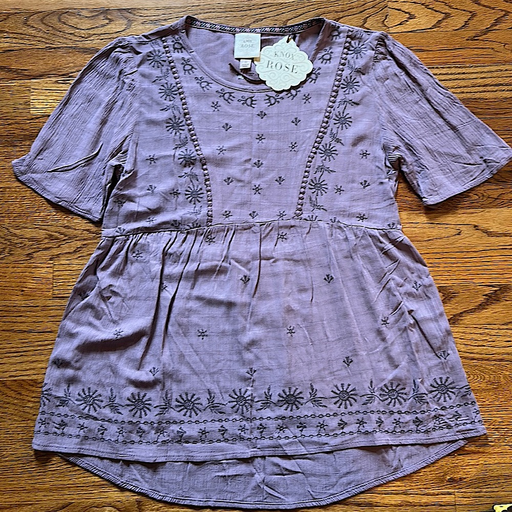 Knox Rose - Relaxed Fit Top - Small - NWT